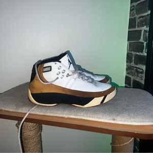 Vintage Jordan size 8.5 M good condition